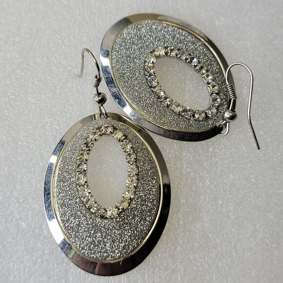 Silvery Tone Fashion Earrings - Picture 1 of 9